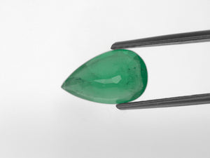 8800556-pear-velvety-green-igi-zambia-natural-emerald-3.47-ct