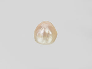 8801079-cabochon-creamy-white-with-a-golden-sheen-ptl-venezuela-natural-pearl-3.18-ct