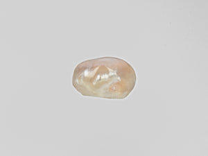 8801081-cabochon-creamy-white-with-a-golden-sheen-ptl-venezuela-natural-pearl-2.81-ct