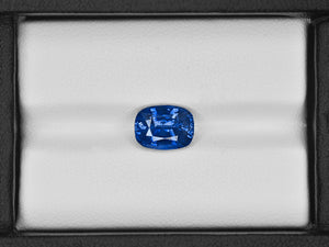 8801876-cushion-fiery-intense-royal-blue-gia-igi-kashmir-natural-blue-sapphire-3.51-ct