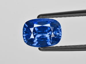 8801876-cushion-fiery-intense-royal-blue-gia-igi-kashmir-natural-blue-sapphire-3.51-ct