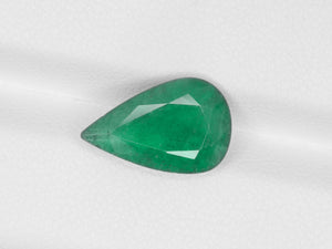 8800565-pear-leaf-green-zambia-natural-emerald-3.18-ct