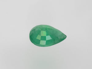 8800567-pear-velvety-green-zambia-natural-emerald-2.33-ct