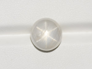 8800742-cabochon-greyish-white-igi-burma-natural-fancy-star-sapphire-10.30-ct