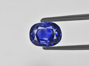 8801111-oval-rich-intense-royal-blue-color-zoning-gia-kashmir-natural-blue-sapphire-3.06-ct