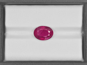 8800988-oval-rich-pinkish-red-grs-burma-natural-ruby-4.57-ct