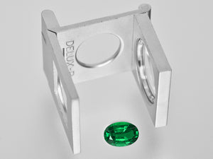 8801275-oval-intense-royal-green-gia-zambia-natural-emerald-1.46-ct