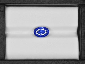 8801348-oval-fiery-rich-cornflower-blue-gia-grs-sri-lanka-natural-blue-sapphire-4.17-ct