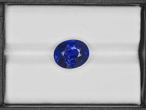 8801889-oval-deep-royal-blue-gia-kashmir-natural-blue-sapphire-7.05-ct