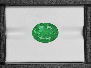 8802821-oval-lively-intense-green-grs-zambia-natural-emerald-9.46-ct