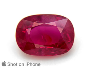 8803195-oval-rich-intense-red-with-a-slight-pinkish-hue-grs-mozambique-natural-ruby-4.06-ct